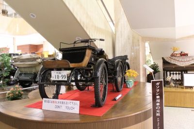 自動車博物館にあるガソリン車の元祖