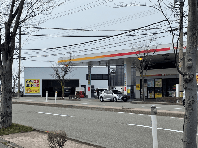 ニコニコレンタカー　小松空港浮柳店