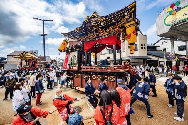 子供歌舞伎に曳山曳揃え！「お旅まつり」を楽しもう