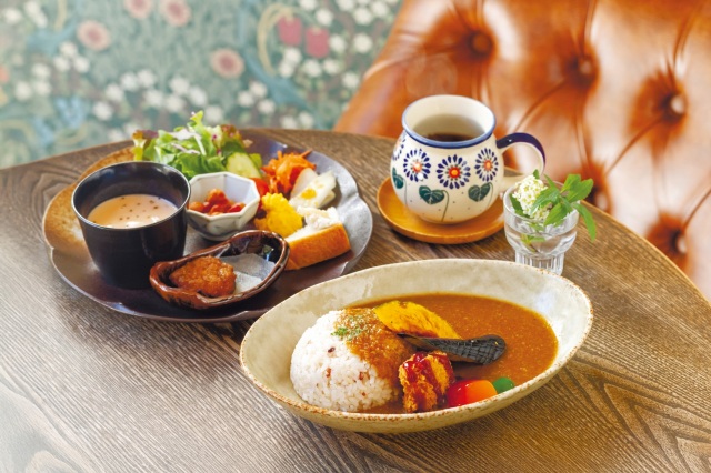 小松のこだわりのカレーが味わえるお店