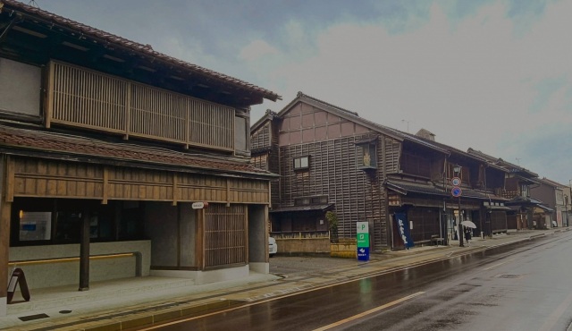 モダンに生まれ変わった「こまつ町家」で、贅沢なひととき