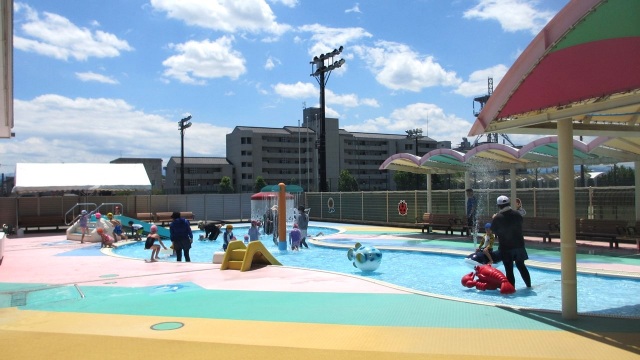 水遊びデビューはここで決まり！小松の夏を彩る「末広屋外幼児プール ちゃっぷる」の魅力