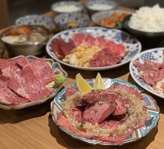 焼肉ホルモン誠小松本店